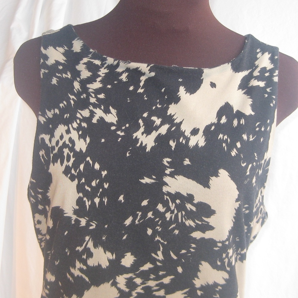 Classy Victoria's Secret Top w/Built In Shelf Bra